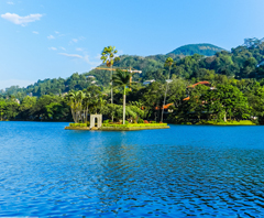 kandy lake